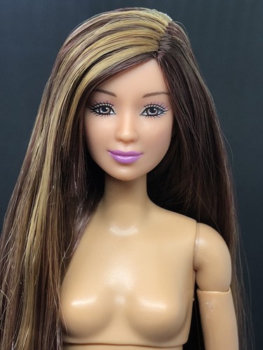 2003 Really Rosy Kayla Barbie Doll Long Hair Made To Move Body for OOAK Repaint - Picture 4 of 16