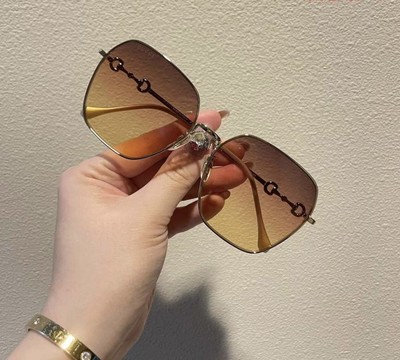 GUCCI Horsebit Gold Brown Gradient GG0882SA 004 Sunglasses  display picture 1