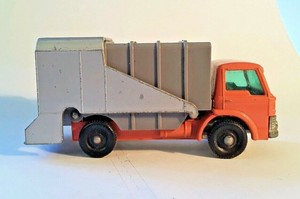 matchbox series 7 refuse truck
