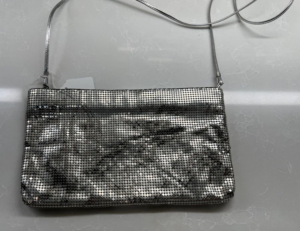 Bolso vintage de malla metálica PLATEADO Whiting & Davis con correa y billetera a juego Foto 3 de 4