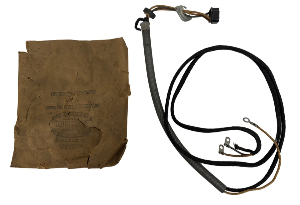 Conjunto de cable y enchufe de faros Plymouth P14 1942 975452 nuevo de stock Foto 2 de 4