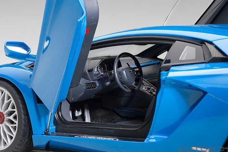 AUTOart 79134 LAMBORGHINI AVENTADOR S 1/18 MODEL BLU NILA AUTOart 79134 LAMBORGHINI AVENTADOR S 1/18 MODEL BLU NILA
