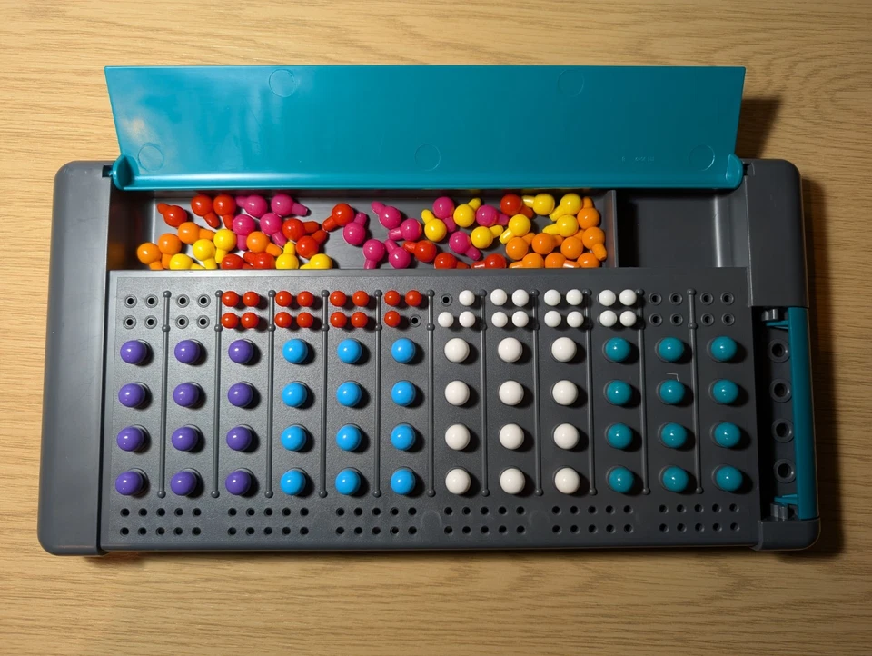 MASTERMIND Game By Parker Vintage Board Games 1994 Complete - Image 3 of 4