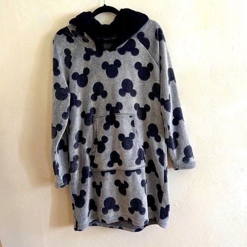 Disney Size M Soft Fleece Long Sleeve Hooded Kangaroo Pocket Long Lounge Top