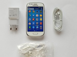 100% original Samsung Galaxy S3 min -8GB - GT I8200N - Weiss -ohne  SIMLock- Top