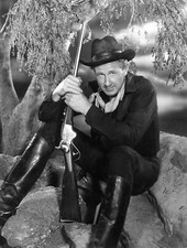 Lloyd Bridges Sitting With A Shotgun 8x10 PHOTO PRINT