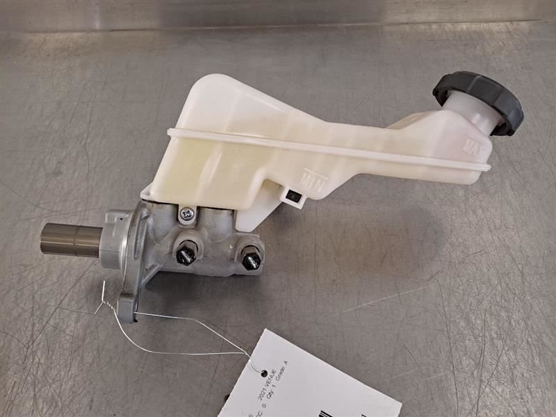 21 2021 HYUNDAI VENUE OEM BRAKE MASTER CYLINDER eBay