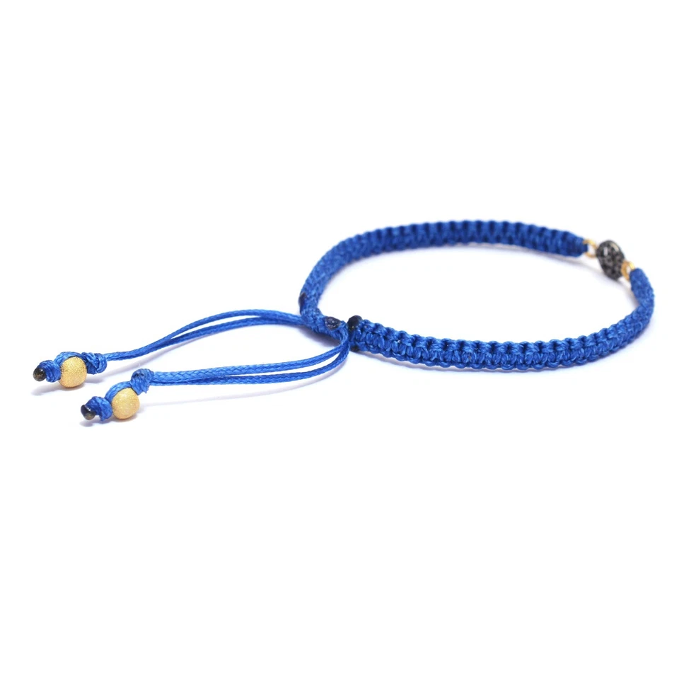 Brazalete ajustable de plata de ley 925 y oro con punta de diamante azul macramé Foto 2 de 4