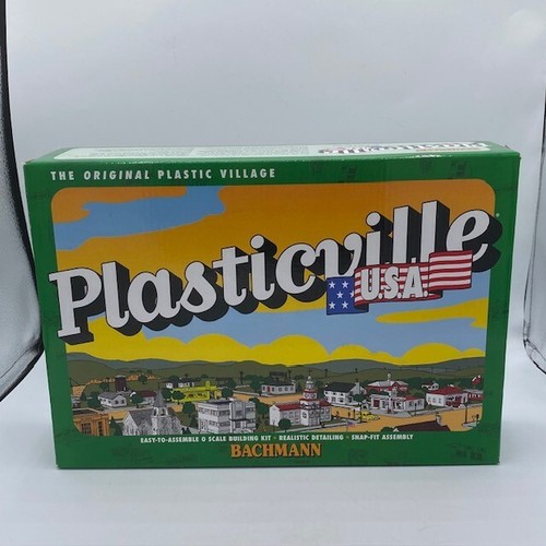 Parque de remolque Bachmann 45612 O Plasticville con 3 remolques y poste de bandera con kit de bandera | Zustand: New