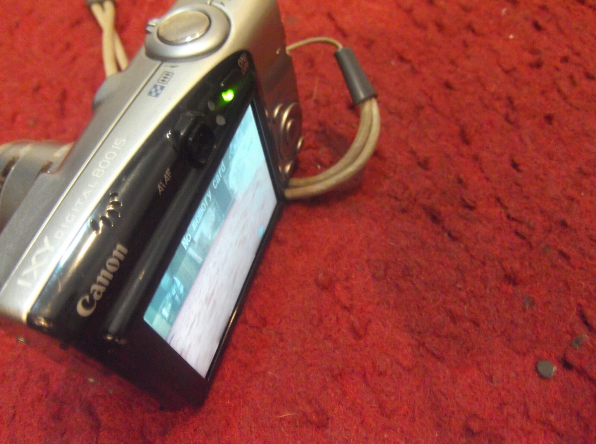 【美品】Canon IXY DIGITAL 800 IS Canon PowerShot IXY Digital 800 IS 6.0MP 4x Digital Camera