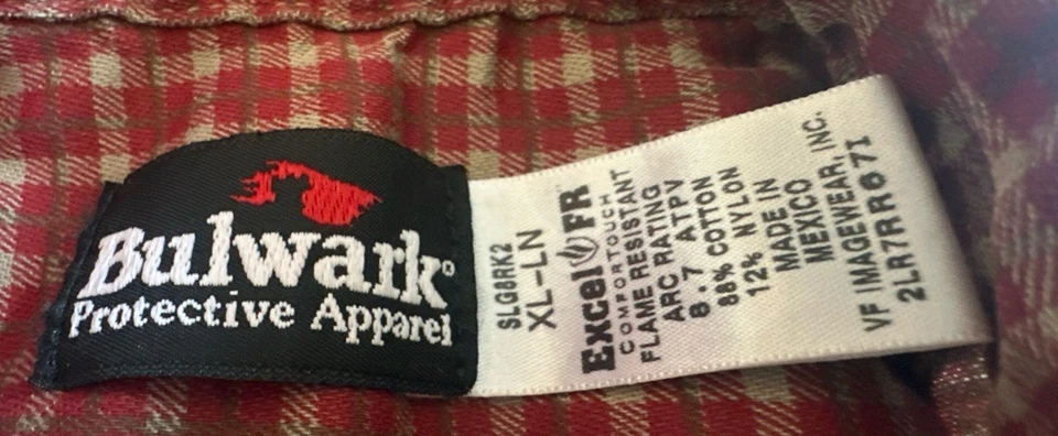Bulwark Protective Apparel Men’s XL Plaid Button Down Flame Resistant Work Shirt - Image 4 of 4