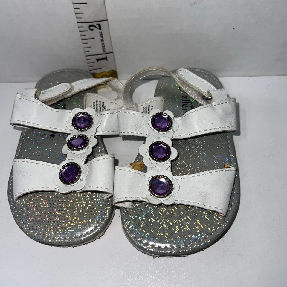 Lote de 2 zapatos de bebé/niña pequeña talla 5 elegantes zapatos suaves plateados sandalias blancas Foto 2 de 4