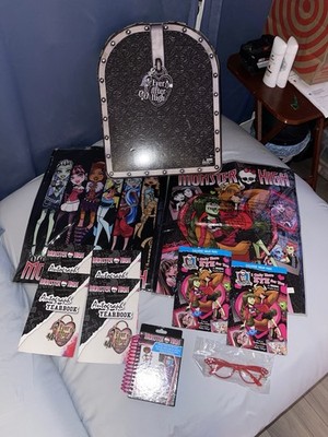 SDCC 2015 RAVEN QUEEN MONSTER HIGH EVER AFTER DOLL LOT WITH 11 RARE EXCLUSIVES