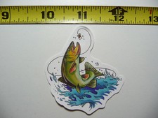 TWISTING FISH TO GET BAIT FISHING SMALL STICKER DECAL SPORT HOBBY FAN SPORTSMAN