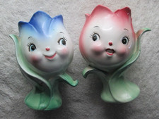 Vintage Anthropomorphic Tulip Salt And Pepper Shakers, Souvenir Napanee, Canada