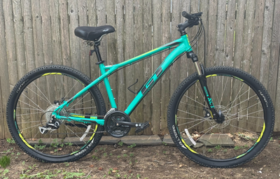 #ad NICE GT LAGUNA PRO 27.5 MOUNTAIN BIKE ALUMINUM FRAME PADDED SEAT DISC BRAKES $225.00