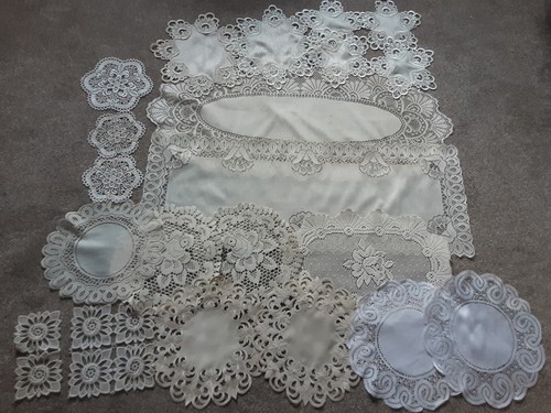 20 X Cream & White Dressing Table Mats, Lace Crochet Doilies, Runners