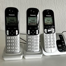 Panasonic KX-TGC220E Triple Cordless Phone Set Answer Machine Call Blocking