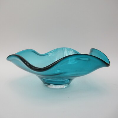 Wellenblau handgeblase Glasschale, Mitte 20. Jahrhundert modern, um 1970