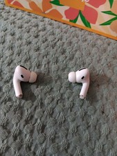 Apple AirPods Pro with Wireless Charging Case - White