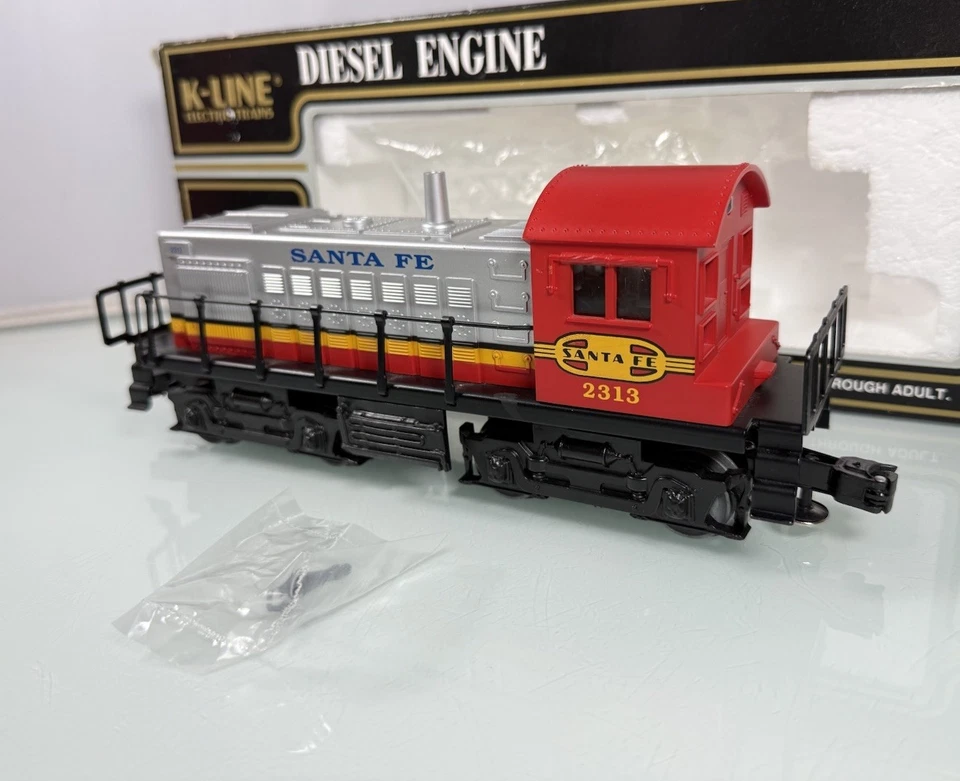 VTG K-Line O O27 Gauge MDK2313 Santa Fe S-2 Dual Motor Diesel Engine Locomotive - Image 4 of 4