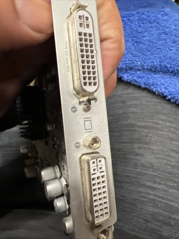 nVIDIA GeForce 64MB GRAPHICS CARD DUAL DVI 180-10146-0000-A01 - Image 2 of 4