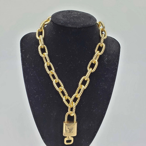 Authentic Louis Vuitton Lock & Key w/ Unbranded Gold Plated Gold Chain Necklace
