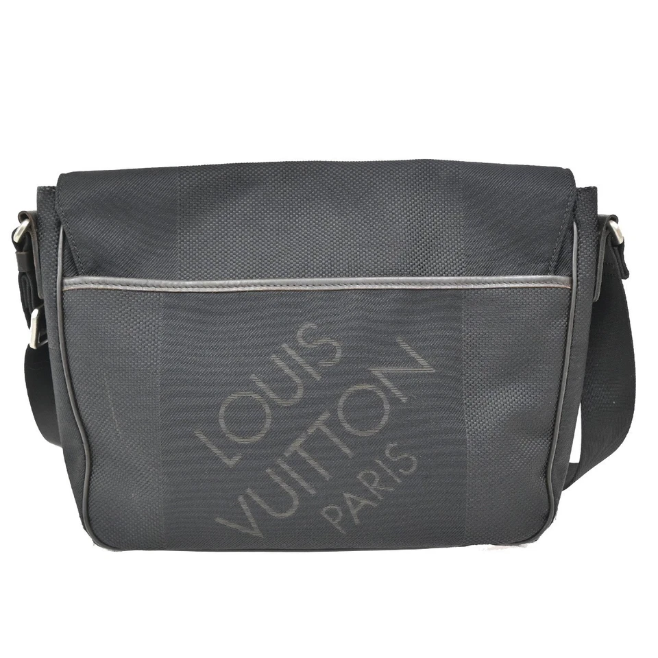 Bolso de Hombro Mensajero LOUIS VUITTON Lona Damier Geant Negro M93032 80KB721 Foto 3 de 4