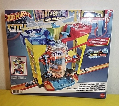 #ad HOT WHEELS CITY STUNT amp; SPLASH CAR WASH W Blue SHIFTERS CAR NIB 2021 GRW37 $59.00