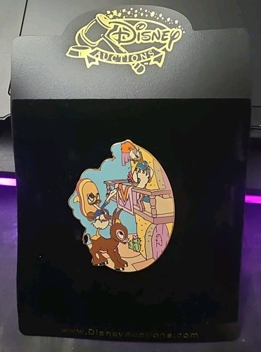 DA - Disney Auctions - Donald Duck Serenading Daisy Disney Pin 41432 LE 250