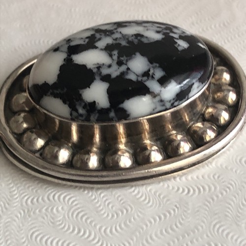 Mexico 925 Silver Black & White Stone Pendant White Buffalo Turquoise ? 21 grams - Picture 10 of 17