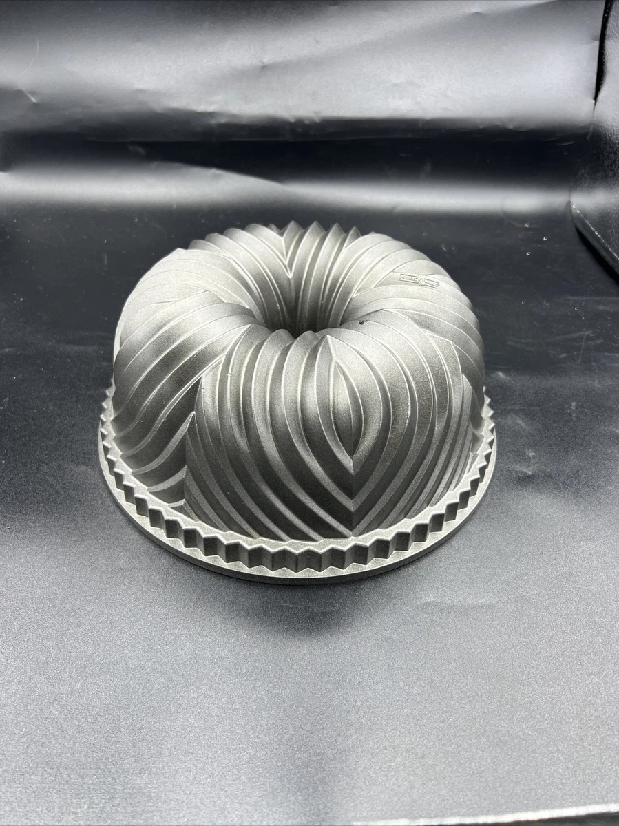 Nordic Ware Bavaria Bundt Pan, Silver