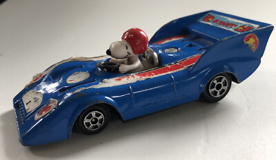 Avia Toy Company Hollywood, CA - Snoopy Formula 1 Race Car