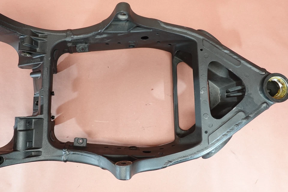 Chasis de cuadro principal Yamaha YZF R1 2004-2006 (WA BOS) Foto 4 de 4