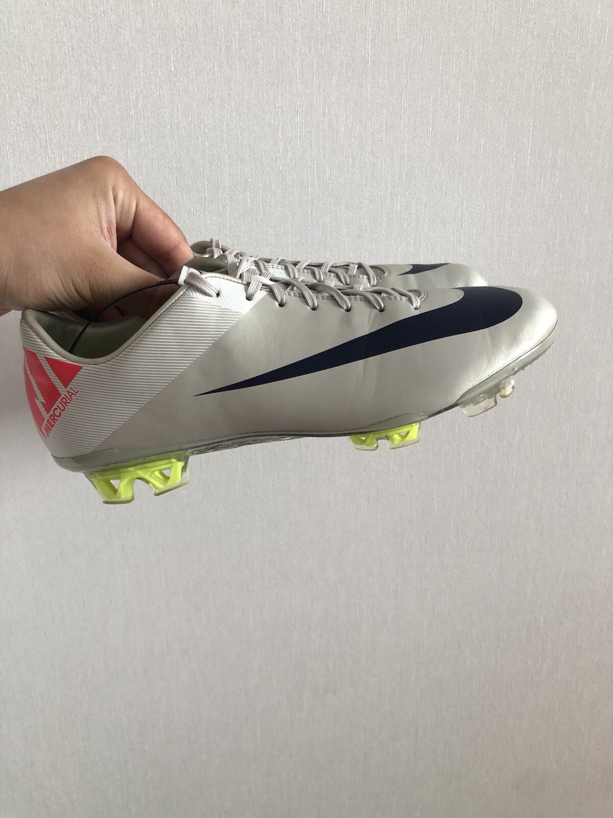 nike mercurial carbon