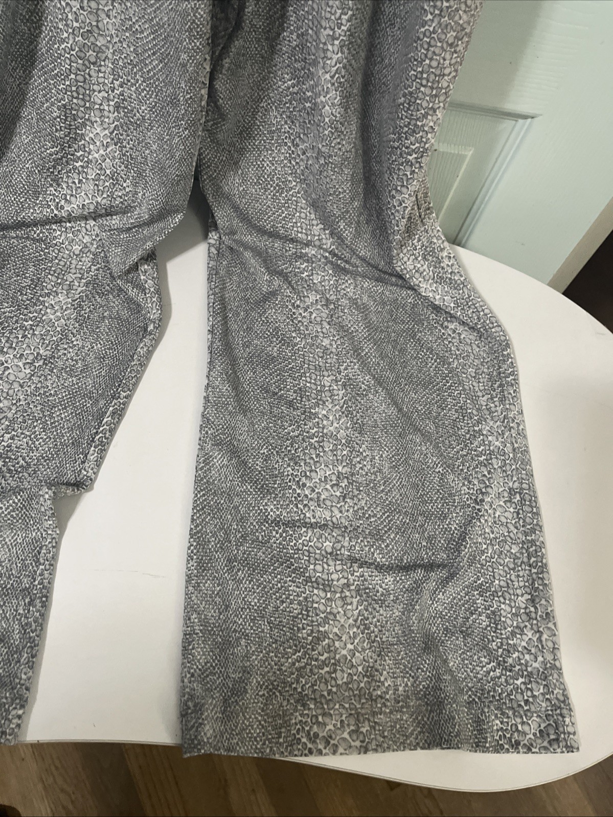 Calvin Klein Women’s Jumpsuit Gray/Silver Pebble Print Sleeveless Sz. 8  thumbnail 8