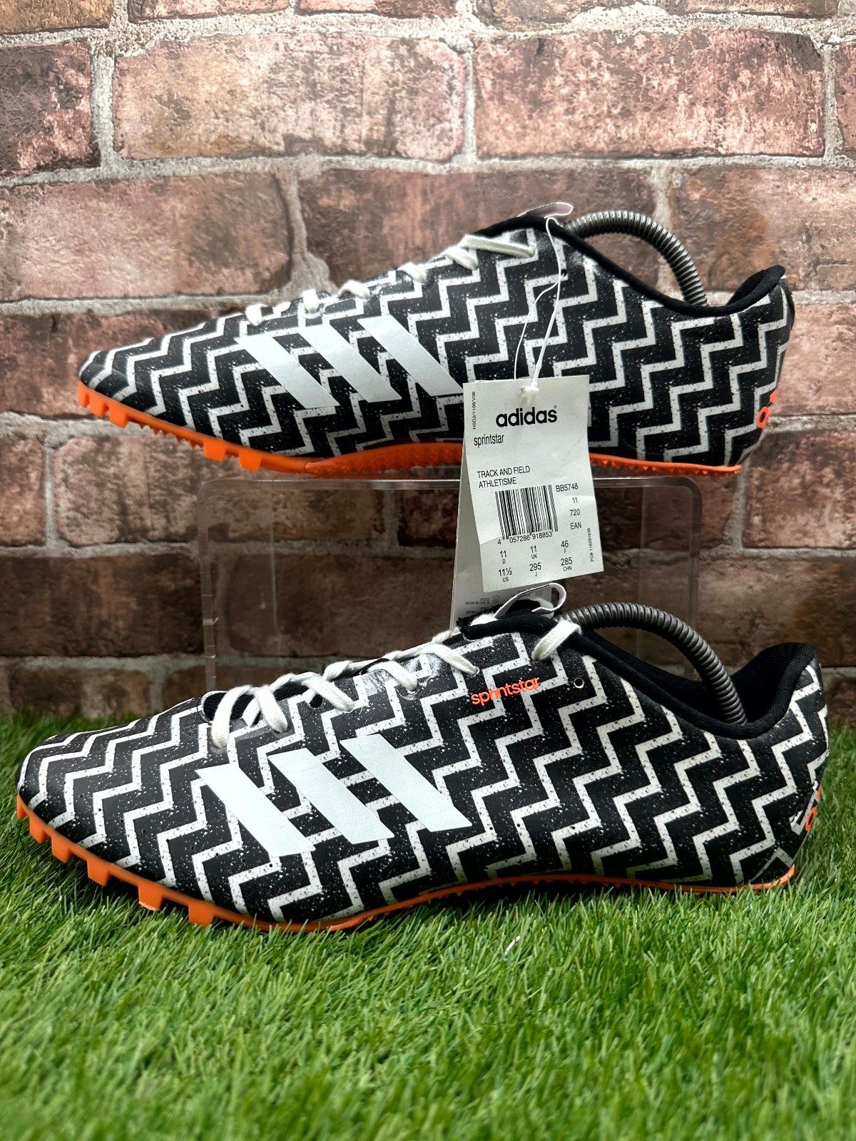 Adidas Sprintstar BB5748 Men's UK 11 Black White Chevron Track & Field Spikes
