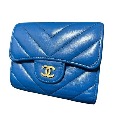 CHANEL Blue Chevron V Stitch Lambskin TriFold Compact Wallet Gold CC Logo Auth