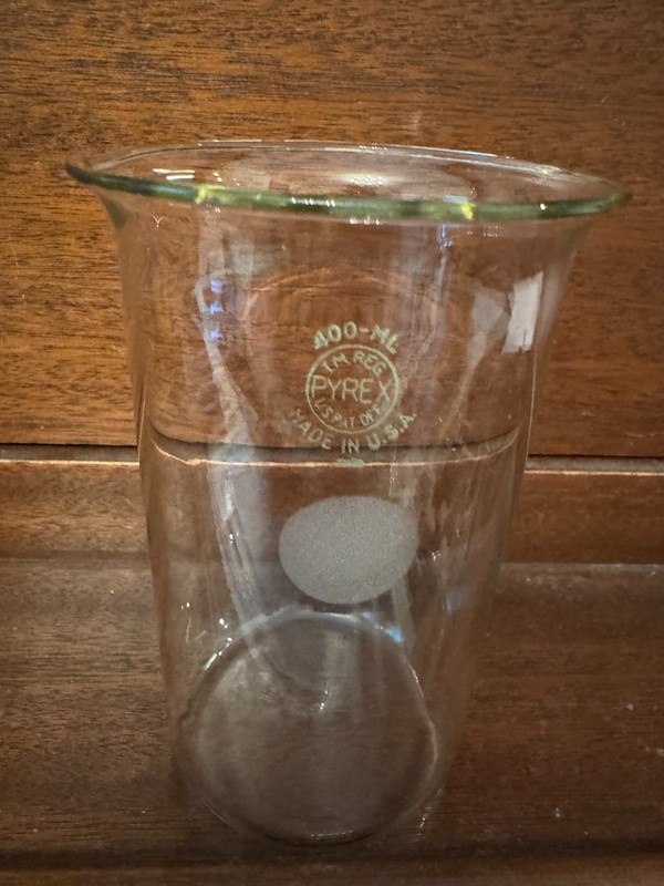 Vintage PYREX Glass Lab Pouring Beaker 400 ML Made in USA