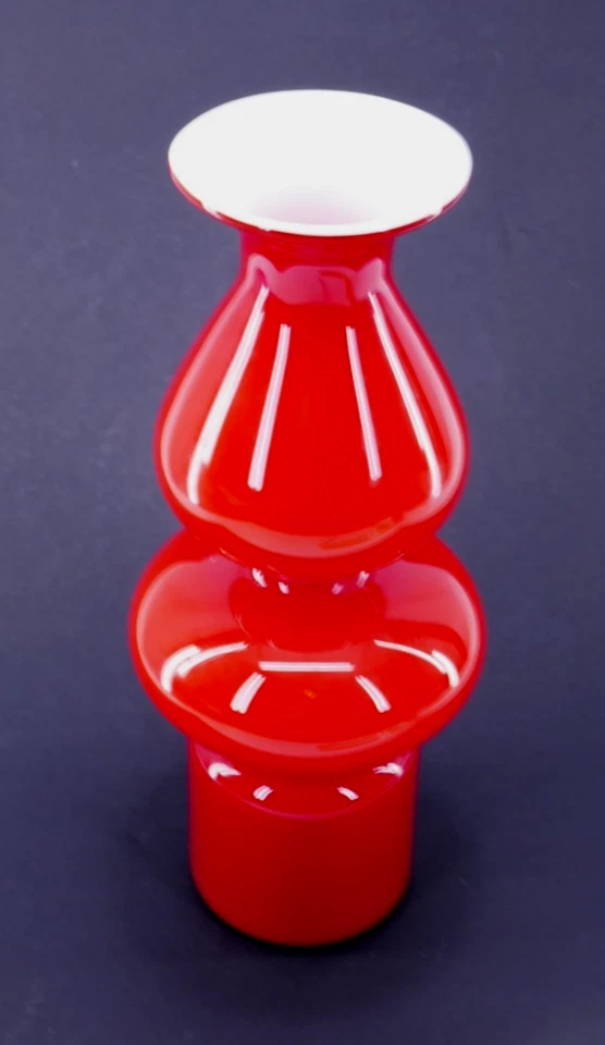 MCM HOLMEGARD PER LUTKEN 12.25" CARNABY RED CASED DOUBLE GOURD ART GLASS VASE - Image 4 of 4