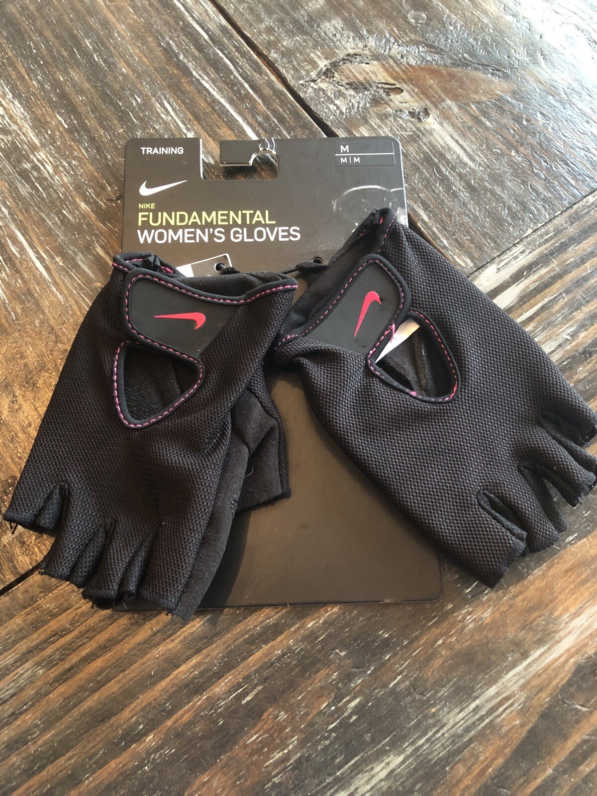 nike fundamental training gloves