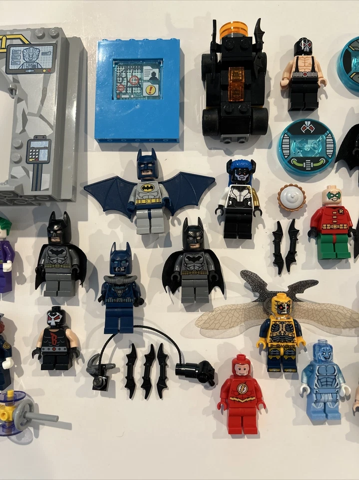 Lego Dc Minifigure Lot - Batman Bane Flash Joker Wonder Woman Accessories - Image 3 of 4