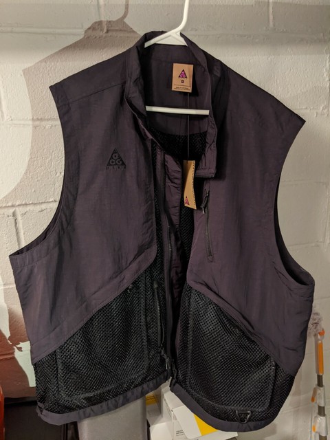 nike acg vest black