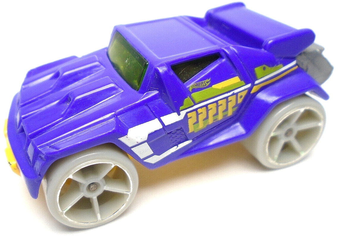 2013 HOT WHEELS RD-05 PURPLE 1:64 DIECAST 2 3/8" RACE CAR W YELLOW GREEN & WHITE