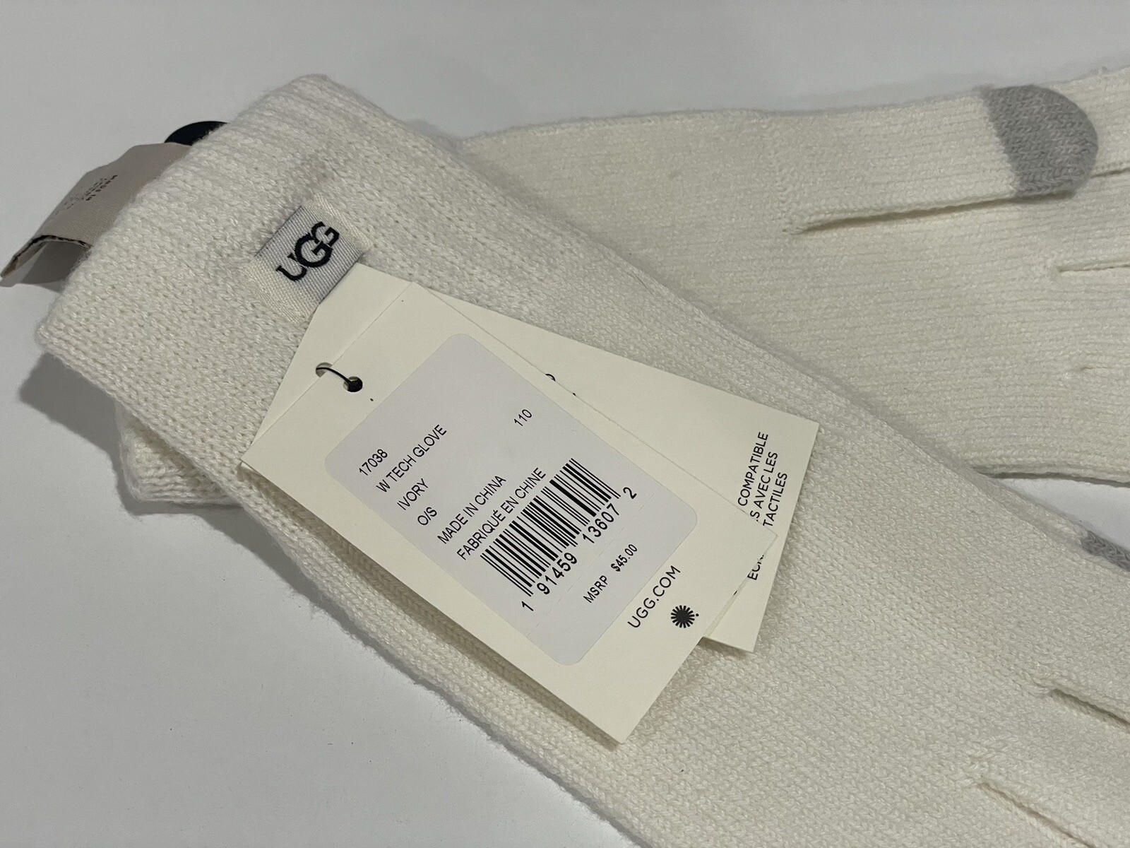 UGG Touchscreen Compatible Knit Gloves Ivory One Size NWT