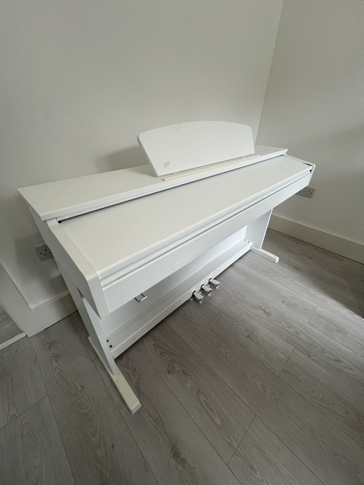 DP10X Digital Piano by Gear4music, White. Perfect Condition. eBay