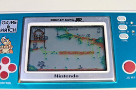 Nintendo Game and Watch DONKEY KONG Jr.  Nice and in Working - Clean
