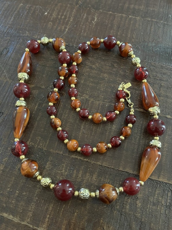 Vintage Faux Tortoise Amber Lucite Red Beaded Necklace Gold Tone 32” Signed LR