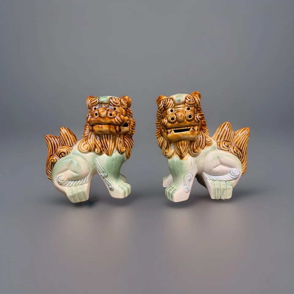 Vintage Chinese Porcelain Foo Dog Lions Statue Pair Green Budhist Guardian - Image 2 of 4