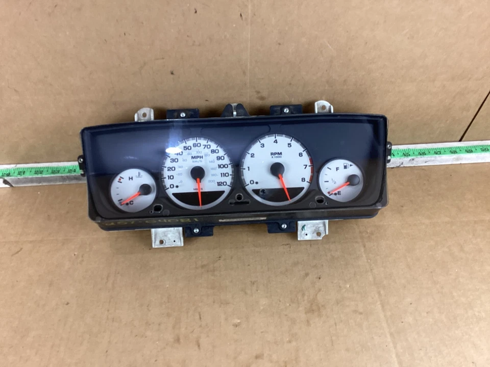 Cuadro de instrumentos velocímetro Dodge Neon 2003-2005 P04671806AM Foto 2 de 4